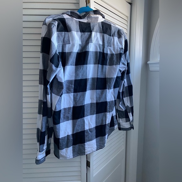 Super soft Tommy Hilfiger black and white plaid flannel shirt - Picture 5 of 5